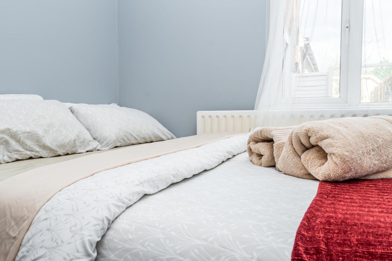 Shirley House 2, Self Catering Guest House, Self Check In, Smart Locks, 10 Min Walk To Southampton General, Aspire And Princess Anne Hospitals, Access To Fully Equipped Kitchen, Excellent Transport Links, Ideal For Longer Stays And Hospital Shifts Экстерьер фото