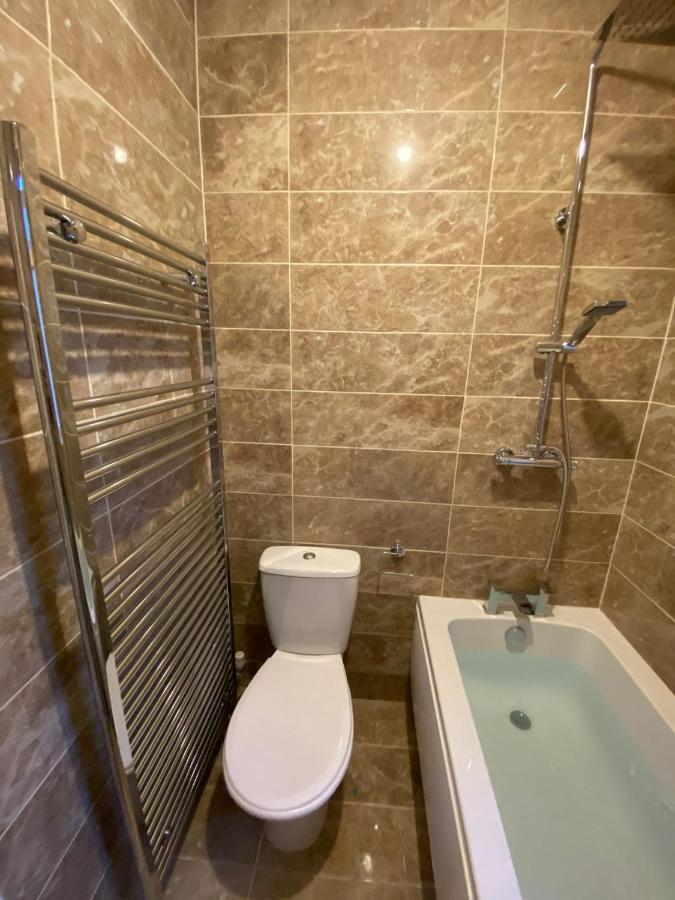 Shirley House 2, Self Catering Guest House, Self Check In, Smart Locks, 10 Min Walk To Southampton General, Aspire And Princess Anne Hospitals, Access To Fully Equipped Kitchen, Excellent Transport Links, Ideal For Longer Stays And Hospital Shifts Экстерьер фото