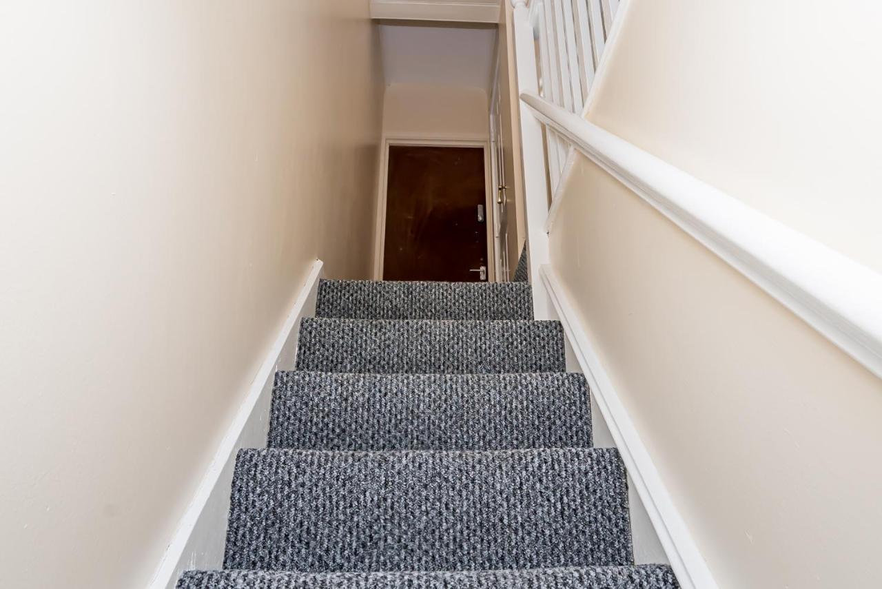 Shirley House 2, Self Catering Guest House, Self Check In, Smart Locks, 10 Min Walk To Southampton General, Aspire And Princess Anne Hospitals, Access To Fully Equipped Kitchen, Excellent Transport Links, Ideal For Longer Stays And Hospital Shifts Экстерьер фото