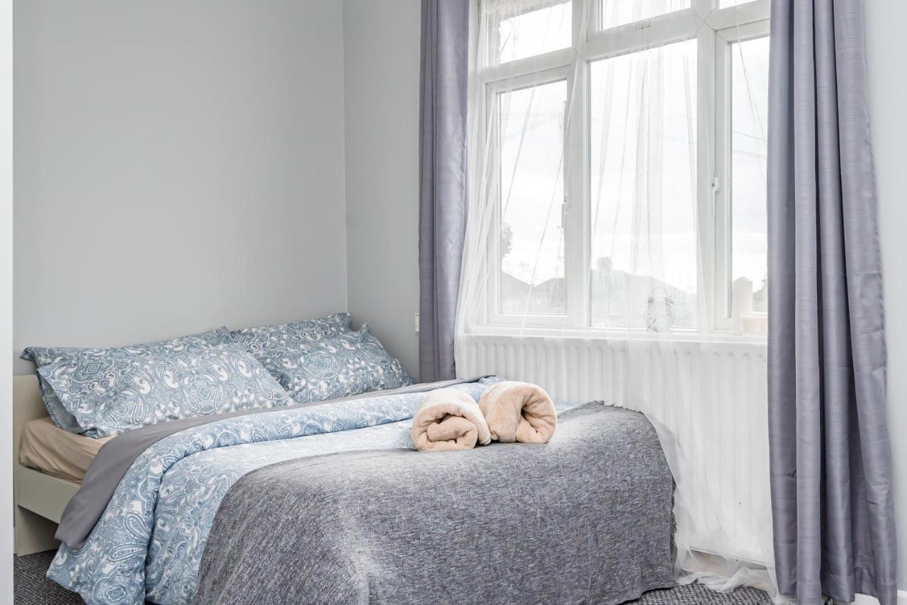 Shirley House 2, Self Catering Guest House, Self Check In, Smart Locks, 10 Min Walk To Southampton General, Aspire And Princess Anne Hospitals, Access To Fully Equipped Kitchen, Excellent Transport Links, Ideal For Longer Stays And Hospital Shifts Экстерьер фото