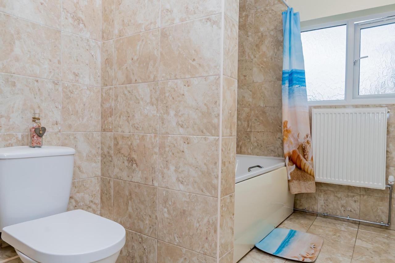 Shirley House 2, Self Catering Guest House, Self Check In, Smart Locks, 10 Min Walk To Southampton General, Aspire And Princess Anne Hospitals, Access To Fully Equipped Kitchen, Excellent Transport Links, Ideal For Longer Stays And Hospital Shifts Экстерьер фото