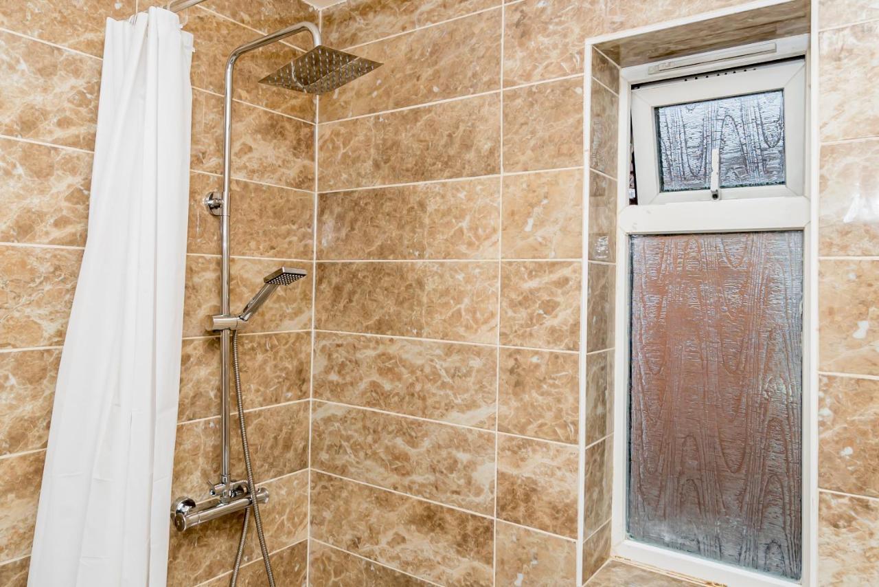 Shirley House 2, Self Catering Guest House, Self Check In, Smart Locks, 10 Min Walk To Southampton General, Aspire And Princess Anne Hospitals, Access To Fully Equipped Kitchen, Excellent Transport Links, Ideal For Longer Stays And Hospital Shifts Экстерьер фото